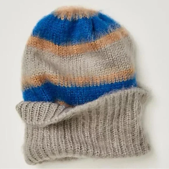 Free People Groove Striped Beanie ❤️ NWOT - Picture 5 of 5